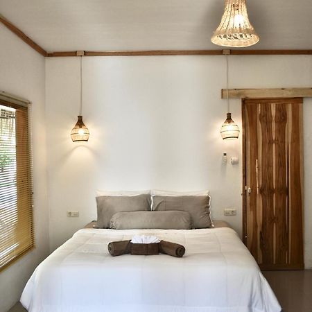 Ripbowl Guest House Селонг-Беланак Экстерьер фото
